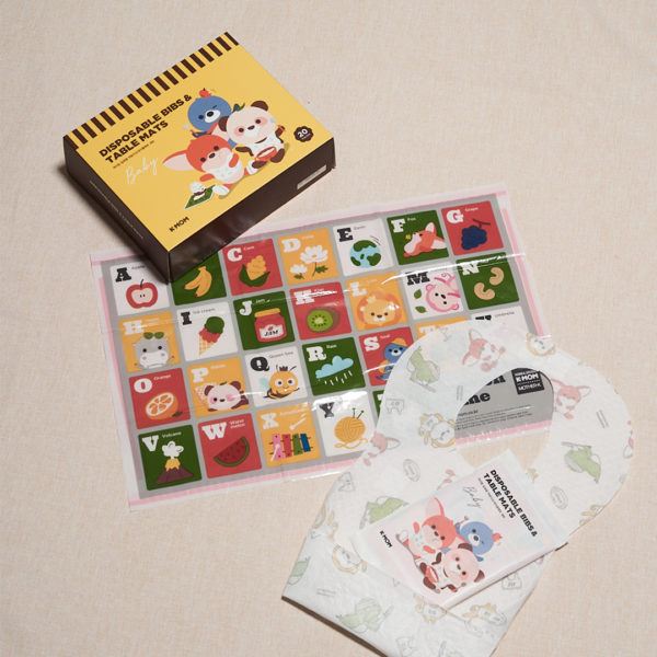 K-MOM disposable bibs & table mats