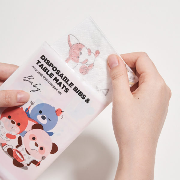 K-MOM disposable bibs & table mats