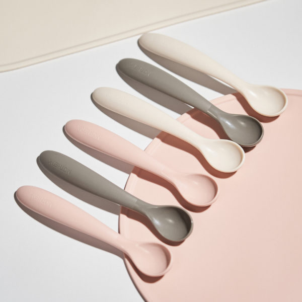 Mother-K silicone spoon, with case, +6m.