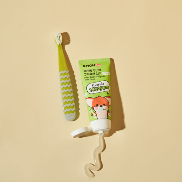 K-MOM Fluoride Toothpaste, Apple Flavor, 60g.